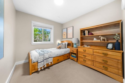 396 Keith Road E, North Vancouver, BC 