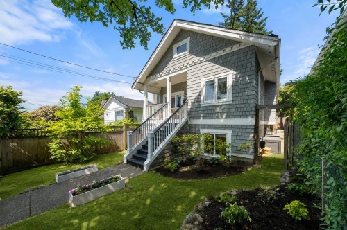 396 Keith Road E, North Vancouver, BC 