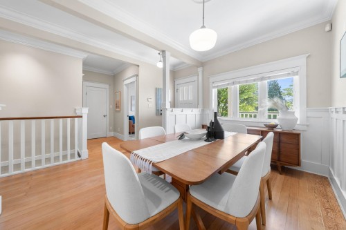 396 Keith Road E, North Vancouver, BC 