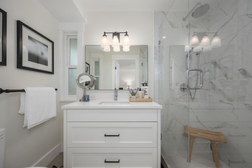 5544 Woodchuck Place, North Vancouver, BC 