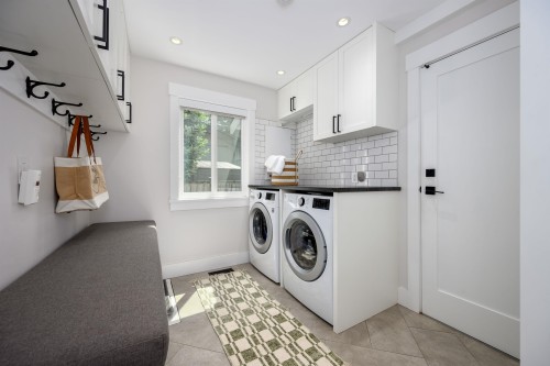 5544 Woodchuck Place, North Vancouver, BC 