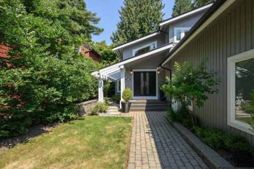 5544 Woodchuck Place, North Vancouver, BC 