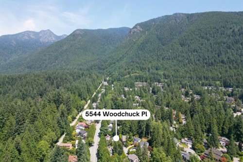 5544 Woodchuck Place, North Vancouver, BC 