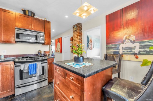 2636 Prince Albert Street, Vancouver, BC - Indoor Photo Showing Kitchen