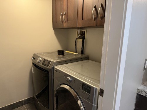 1124 Orr Drive, Port Coquitlam, BC - Indoor Photo Showing Laundry Room