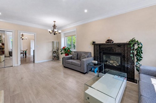 6890 Koala Crescent, Burnaby, BC 