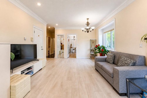 6890 Koala Crescent, Burnaby, BC 