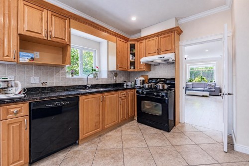 6890 Koala Crescent, Burnaby, BC 