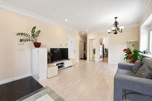 6890 Koala Crescent, Burnaby, BC 