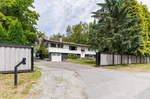 24991 100 Avenue, Maple Ridge, BC - Outdoor