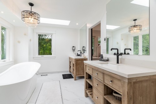 24991 100 Avenue, Maple Ridge, BC - Indoor Photo Showing Bathroom