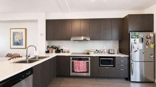 101-5550 Admiral Way, Delta, BC 