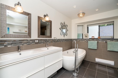 2436 Leclair Drive, Coquitlam, BC 