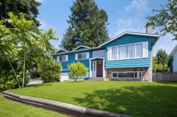 11914 212 Street Maple Ridge, BC V2X 7X1
