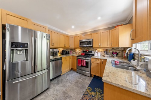 11914 212 Street, Maple Ridge, BC 
