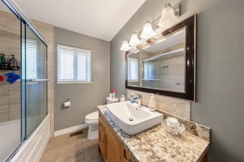 11914 212 Street, Maple Ridge, BC 