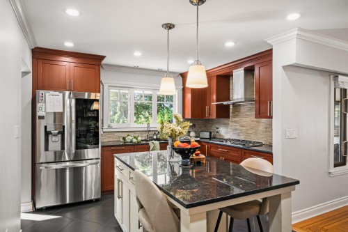 80 Glenmore Drive, West Vancouver, BC 