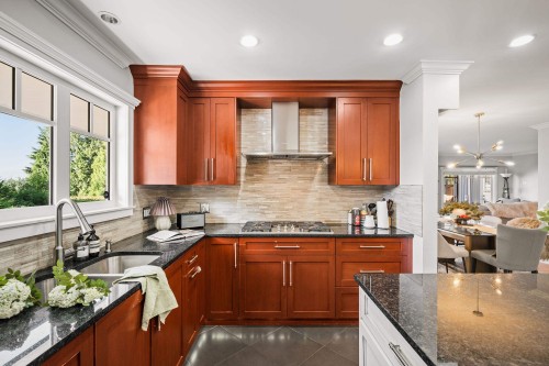 80 Glenmore Drive, West Vancouver, BC 