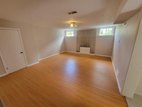 8374 11Th Avenue, Burnaby, BC - Indoor