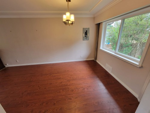 8374 11Th Avenue, Burnaby, BC - Indoor Photo Showing Other Room