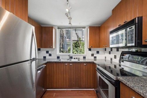 993 Lynn Valley Road, North Vancouver, BC 