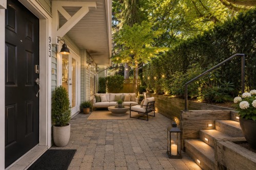 993 Lynn Valley Road, North Vancouver, BC 