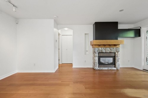 993 Lynn Valley Road, North Vancouver, BC 