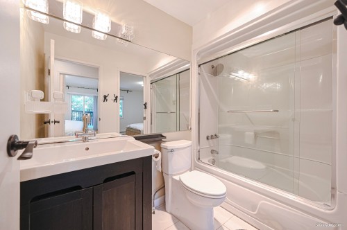 11656 Kingsbridge Drive, Richmond, BC - Indoor Photo Showing Bathroom
