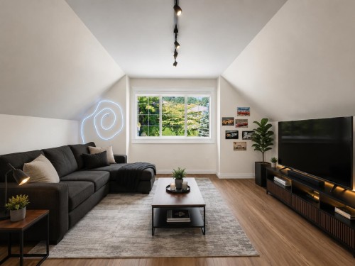 1498 Lansdowne Drive, Coquitlam, BC 