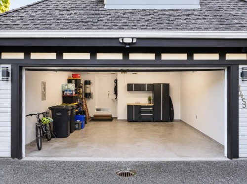 1498 Lansdowne Drive, Coquitlam, BC 
