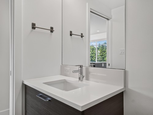 1102-8538 River District Crossing, Vancouver, BC 