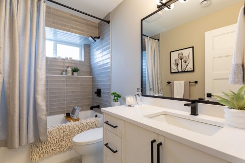103-1211 Thomas Avenue, Coquitlam, BC 