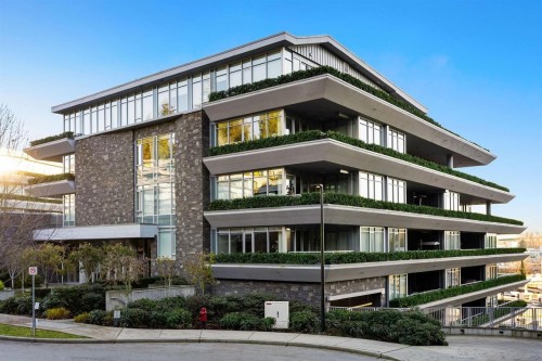 401-888 Arthur Erickson Place  West Vancouver, BC V7T 0B1