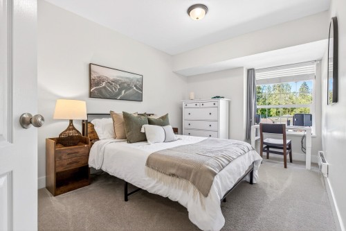 23594 108 Avenue, Maple Ridge, BC 