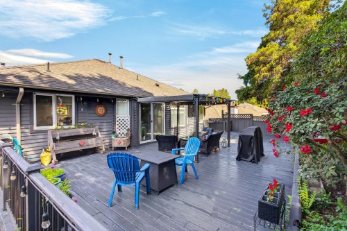 23594 108 Avenue, Maple Ridge, BC 