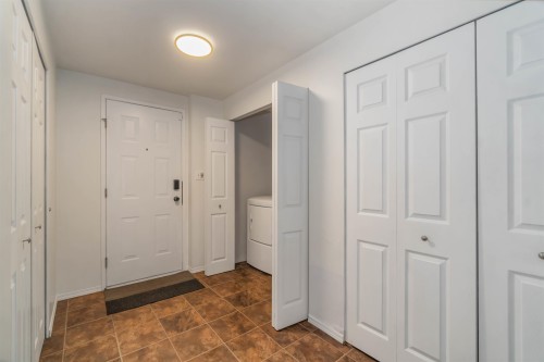 171 Edward Crescent, Port Moody, BC - Indoor Photo Showing Other Room