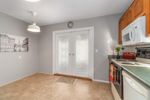 171 Edward Crescent, Port Moody, BC - Indoor Photo Showing Kitchen