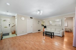 819 70th Avenue W Vancouver, BC V6P 2X5