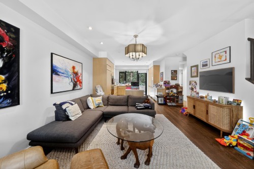 1088 7Th Avenue W, Vancouver, BC 
