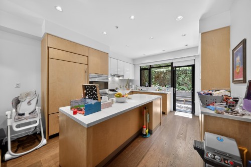1088 7Th Avenue W, Vancouver, BC 