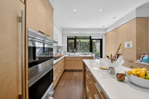 1088 7Th Avenue W, Vancouver, BC 