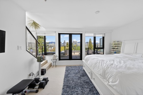 1088 7Th Avenue W, Vancouver, BC 