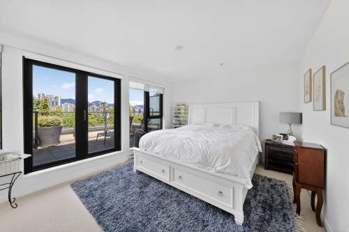1088 7Th Avenue W, Vancouver, BC 