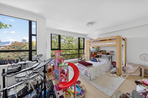 1088 7Th Avenue W, Vancouver, BC 