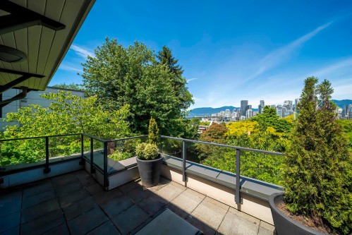 1088 7Th Avenue W, Vancouver, BC 
