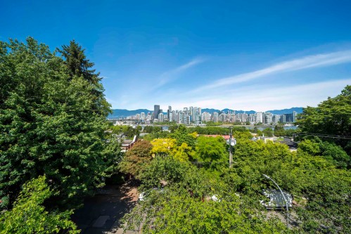 1088 7Th Avenue W, Vancouver, BC 