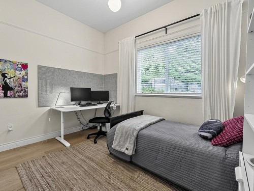 1074 Kilmer Road, North Vancouver, BC 