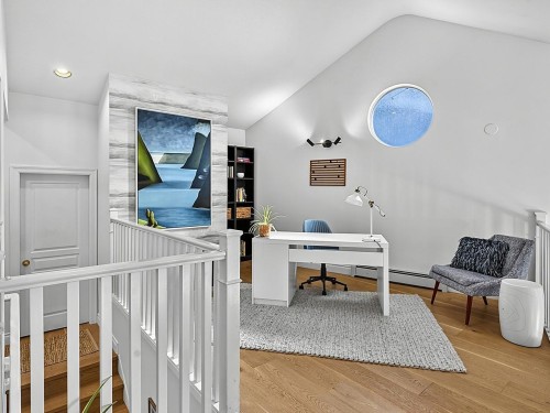 1074 Kilmer Road, North Vancouver, BC 