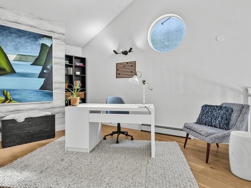 1074 Kilmer Road, North Vancouver, BC 