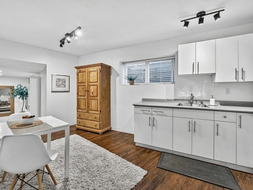 1074 Kilmer Road, North Vancouver, BC 